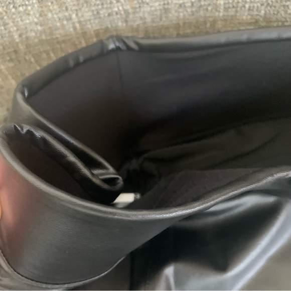 FAUX LEATHER HIGH WAISTED LEGGINGS - BLACK - Picture 9 of 9